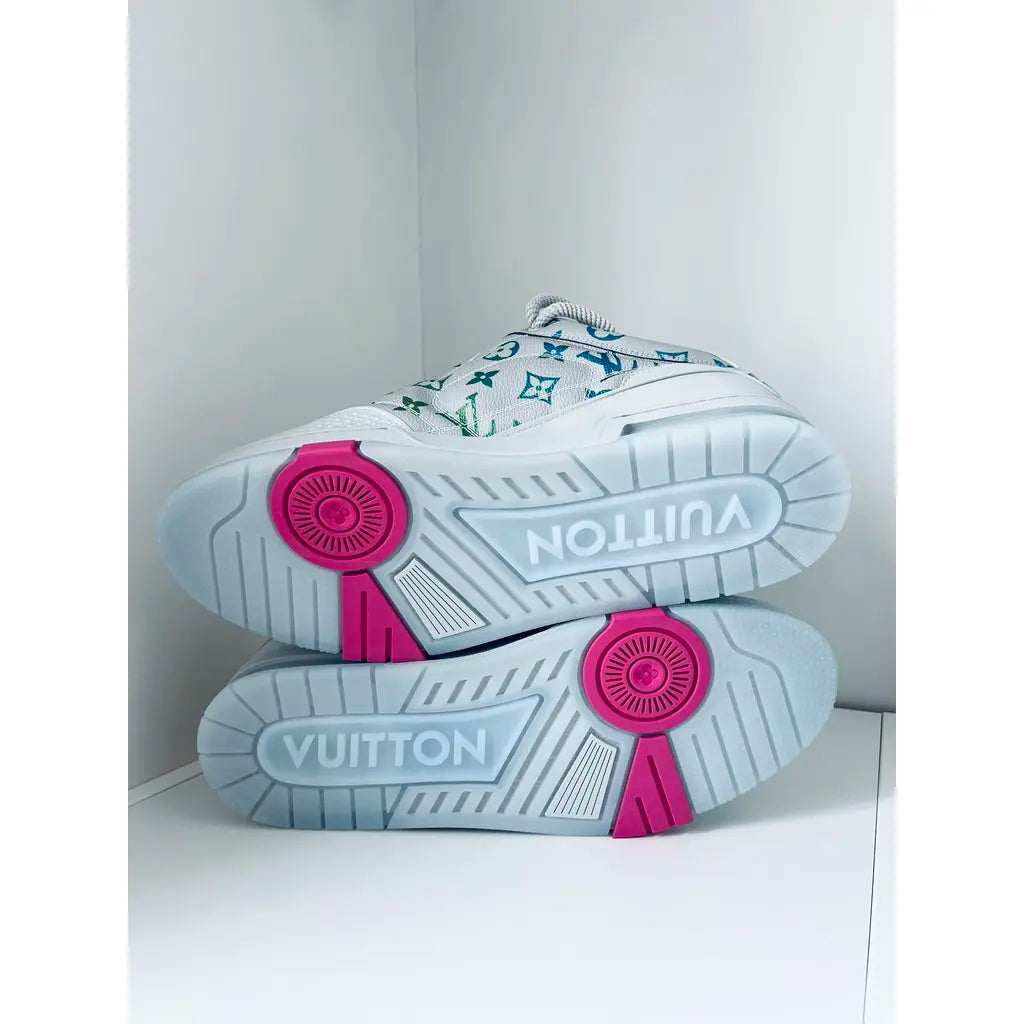LOUIS VUITTON SNEAKER