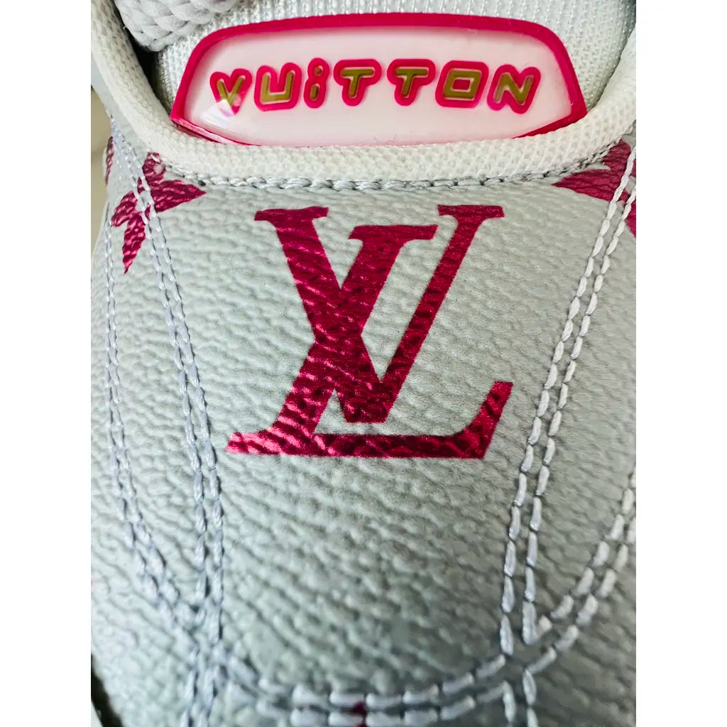 LOUIS VUITTON SNEAKER