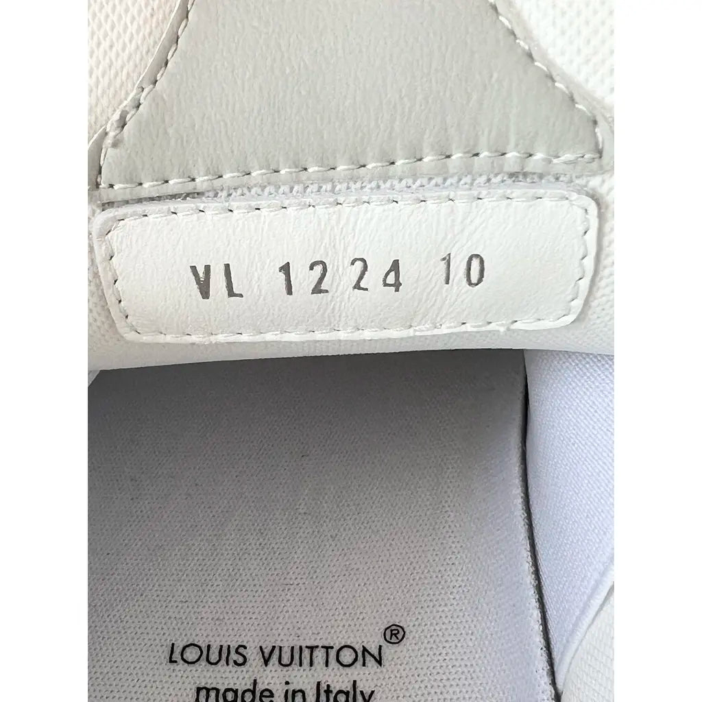 LOUIS VUITTON SNEAKER