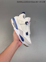 AIR JORDAN 4